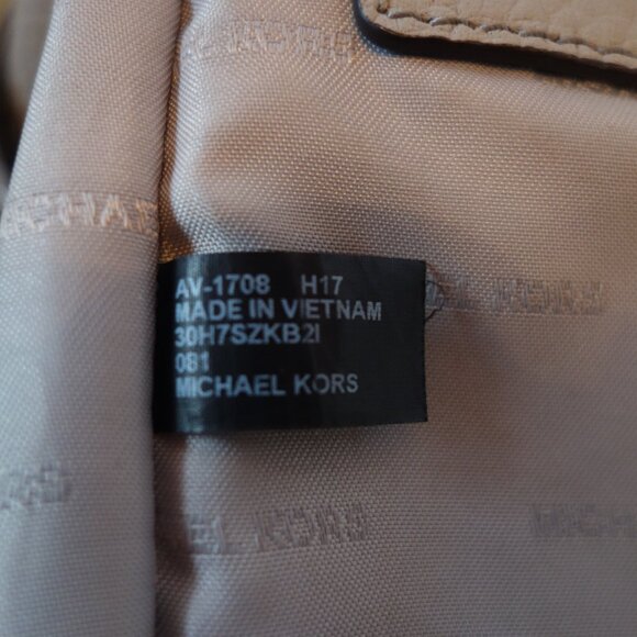 Michael Kors Studded Bristol calfskin backpack Pearl Grey - Picture 12 of 15